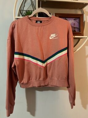 Nike Women's Small S Pink Heritage Fleece Crewneck Sweatshirt